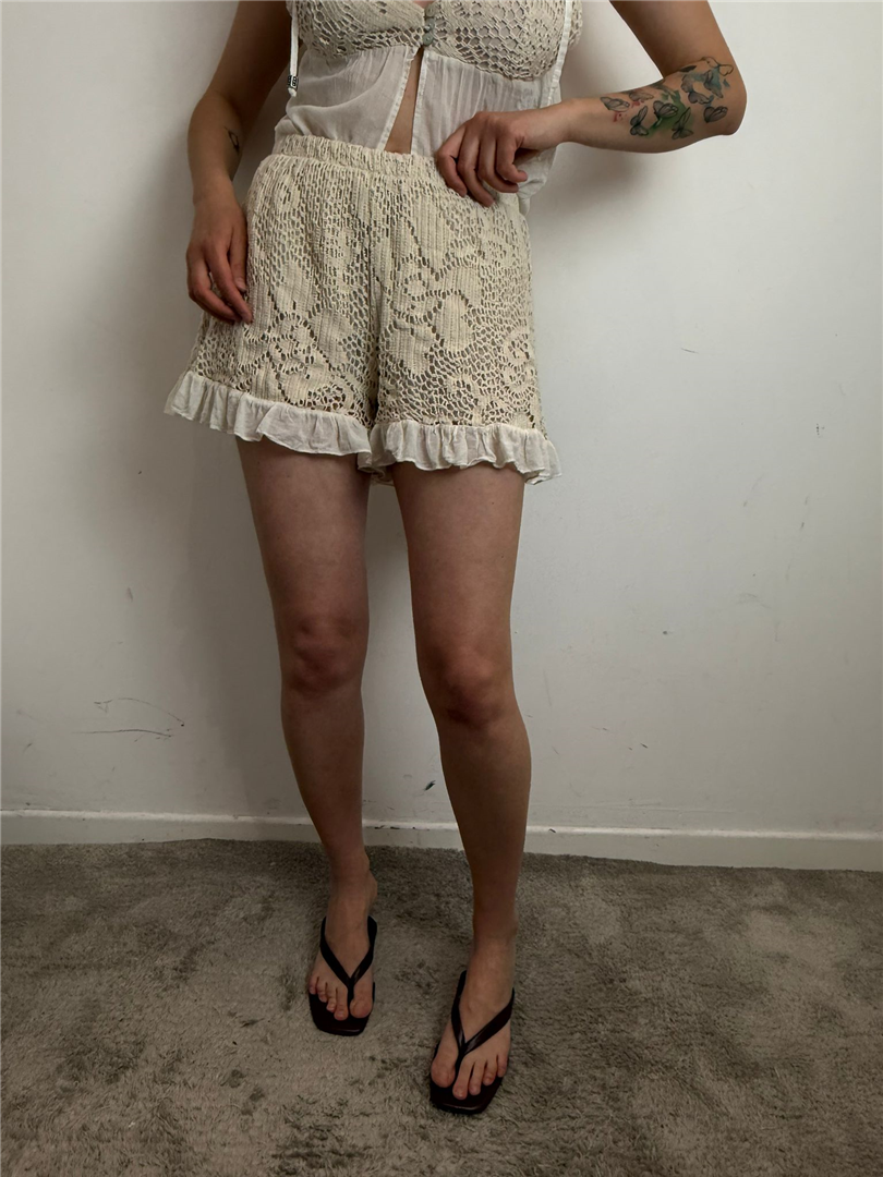 Shorts Crochet Con Rouges Sul Fondo - Vicolo cod. TAB2664  color:burro