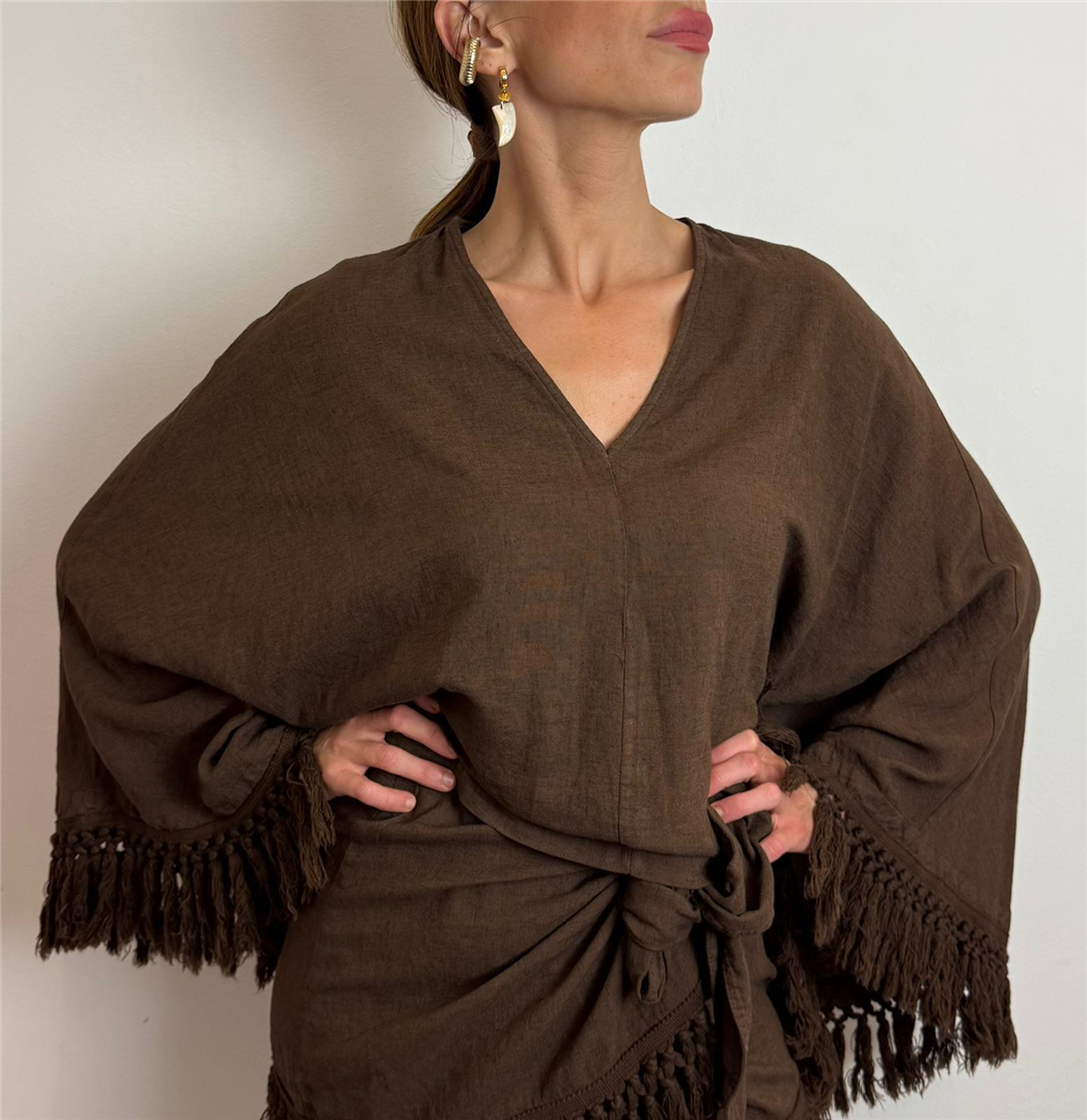 Blusa Kimono Scollo A V Con Nappine Sul Fondo - Philia Loft cod. R02L1147  color:cocco