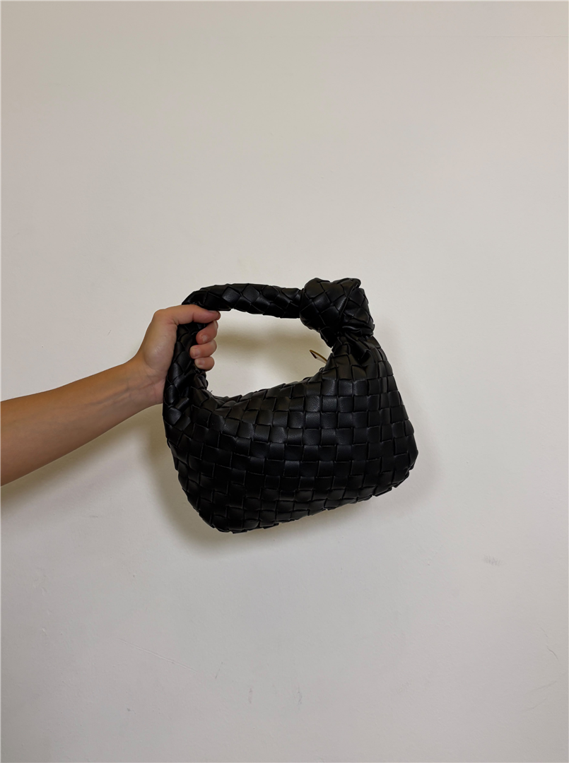 Borsa A Mano Intrecciata Con Nodo - Divisione Chickster's cod. M3607  color:cioccolato