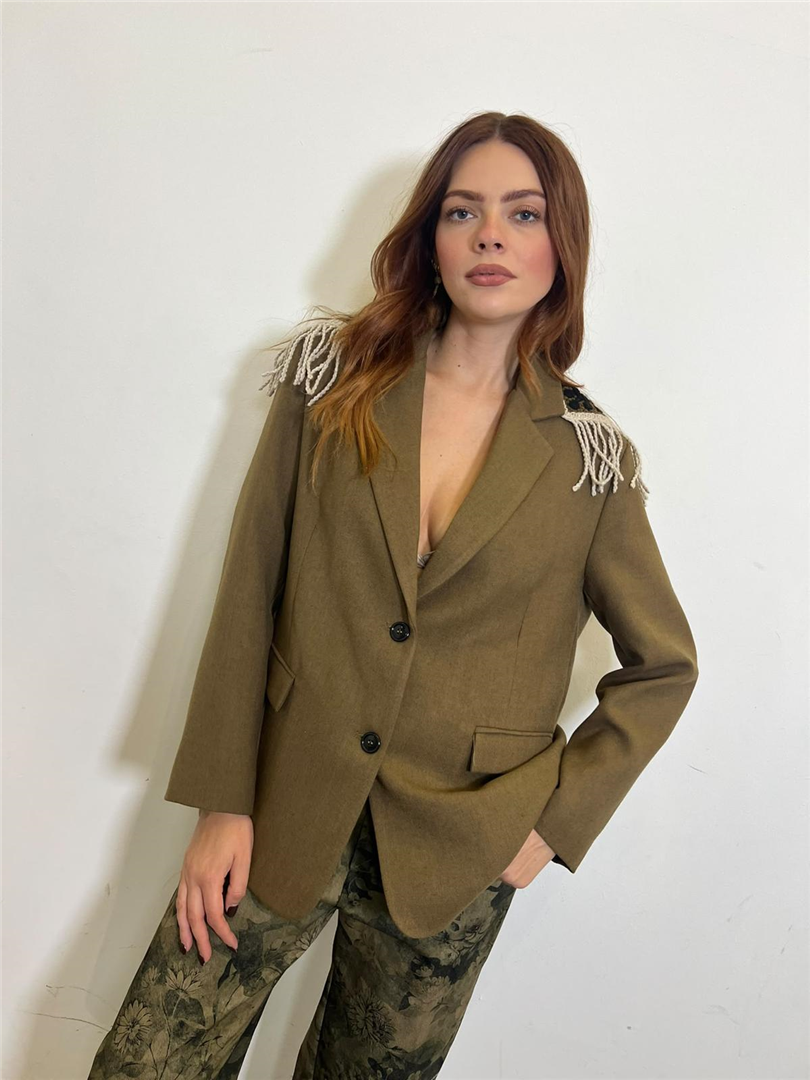 Blazer Sartoriale Con Frange Gioiello Sulle Spalle - Vicolo cod. RAC0350  color:olio